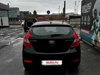 2013 Hyundai Solaris I, чёрный, 710000 рублей, вид 4