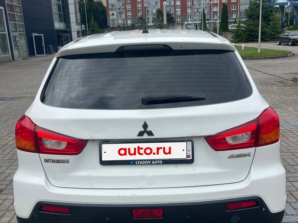 2010 Mitsubishi ASX I, белый, 755000 рублей - вид 4