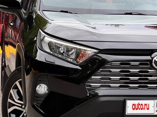 2020 Toyota RAV4 V (XA50), чёрный, 2850000 рублей, вид 2