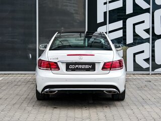 2013 Mercedes-Benz E-Класс 200 IV (W212, S212, C207) Рестайлинг, белый, 2630000 рублей, вид 4