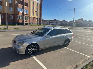 2005 Mercedes-Benz C-Класс 230 II (W203) Рестайлинг, серебристый, 550000 рублей, вид 1