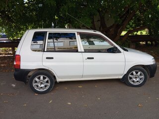 2001 Mazda Demio I (DW), белый, 230000 рублей, вид 2