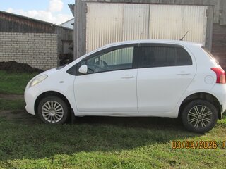 2005 Toyota Vitz II (XP90), белый, 500000 рублей, вид 4
