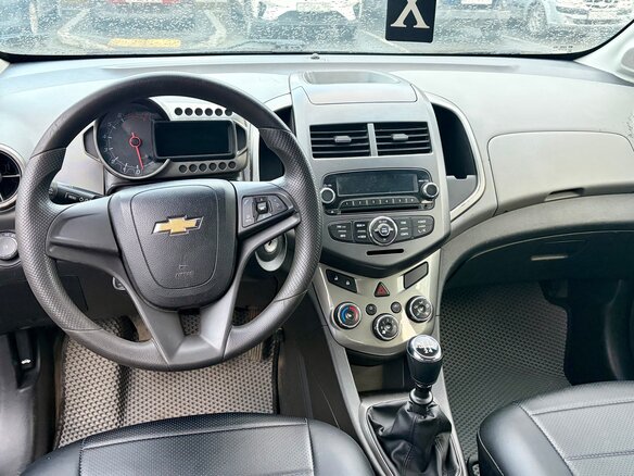 2013 Chevrolet Aveo II, чёрный - вид 14