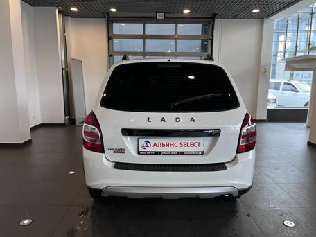 2023 Lada (ВАЗ) Granta Cross I Рестайлинг, белый, 705700 рублей, вид 4