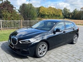 2022 BMW 1 серии 118d III (F40), чёрный, 3868000 рублей, вид 3