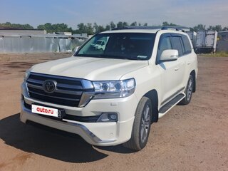 2017 Toyota Land Cruiser 200 Series Рестайлинг 2, белый, 5800000 рублей, вид 1