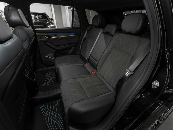 2025 Geely Monjaro (Xingyue L) I Рестайлинг (China Market), чёрный, 3700000 рублей - вид 18