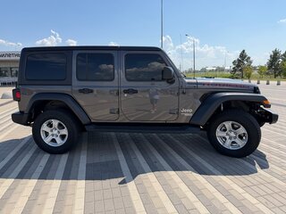 2019 Jeep Wrangler IV (JL), серый, 3800000 рублей, вид 5