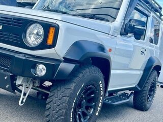 2023 Suzuki Jimny Sierra IV, белый, 2000000 рублей, вид 4