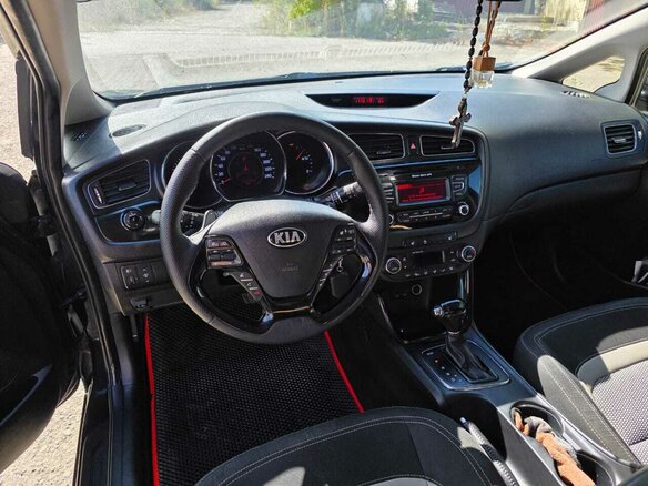 2012 Kia Ceed II, чёрный, 1100000 рублей - вид 8