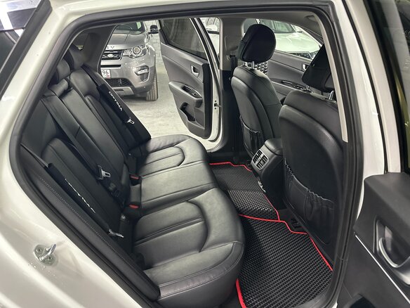 2019 Kia Optima IV Рестайлинг, белый, 1875000 рублей - вид 17