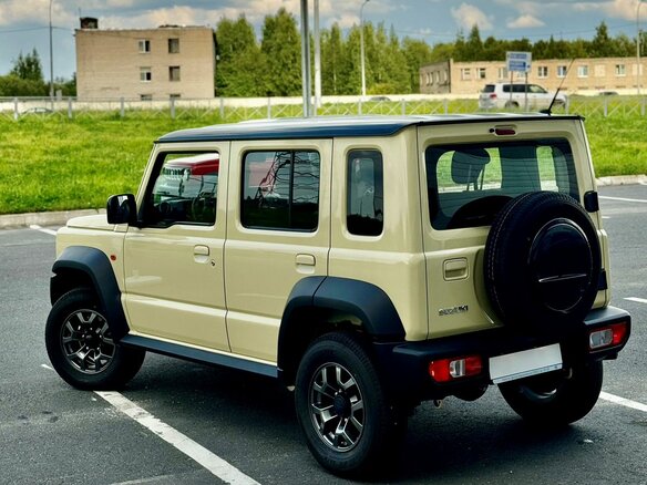 2026 Suzuki Jimny IV, бежевый - вид 2