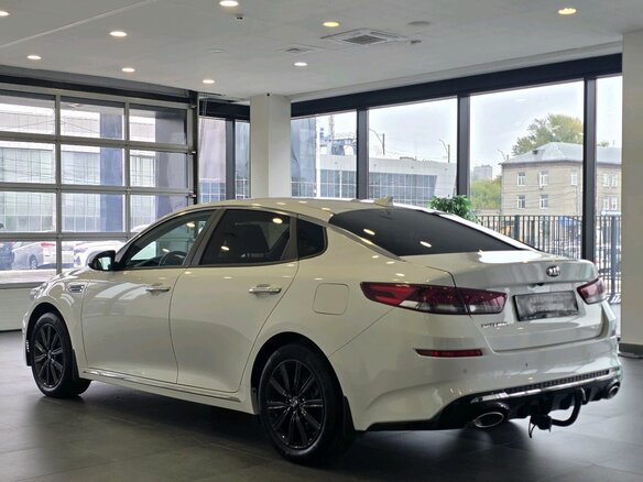 2019 Kia Optima IV Рестайлинг, белый - вид 6