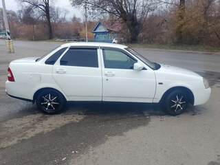 2011 Lada (ВАЗ) Priora I, белый, 180000 рублей, вид 3