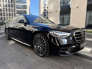 2026 Mercedes-Benz S-Класс 580 Long 4MATIC VII (W223), чёрный, 27200000 рублей, вид 4