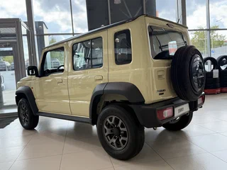 2025 Suzuki Jimny IV, бежевый, 4250000 рублей, вид 5