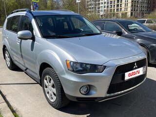 2011 Mitsubishi Outlander II Рестайлинг, серебристый, 1200000 рублей, вид 2