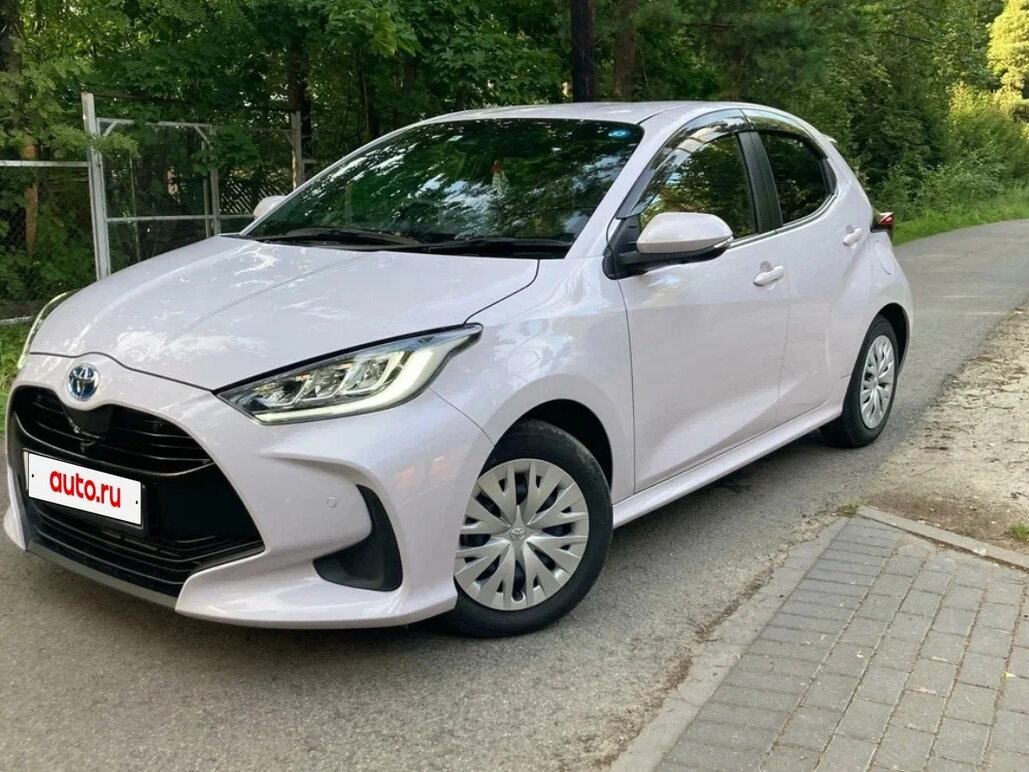 Открыть фотографии: Toyota Yaris IV