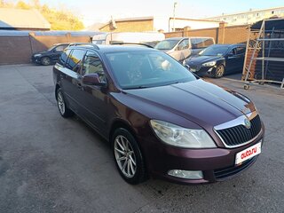 2011 Skoda Octavia Czech market II (A5) Рестайлинг, пурпурный, 820000 рублей, вид 5