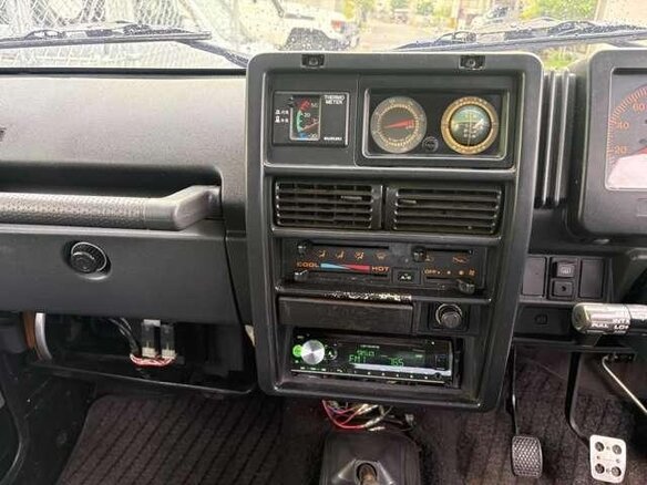 1993 Suzuki Jimny II, чёрный, 1000000 рублей - вид 10