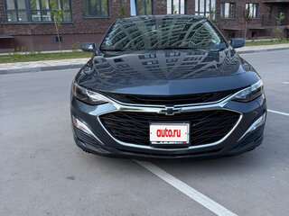 2021 Chevrolet Malibu IX Рестайлинг, серый, 1900000 рублей, вид 2