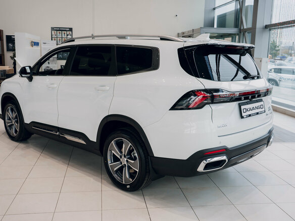 2026 Geely Okavango I Рестайлинг, белый - вид 5
