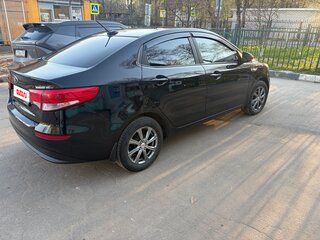 2017 Kia Rio III Рестайлинг, чёрный, 1280000 рублей, вид 5