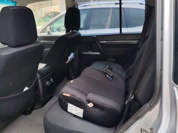 2012 Mitsubishi Pajero IV Рестайлинг 1, серебристый, 1800000 рублей - вид 8