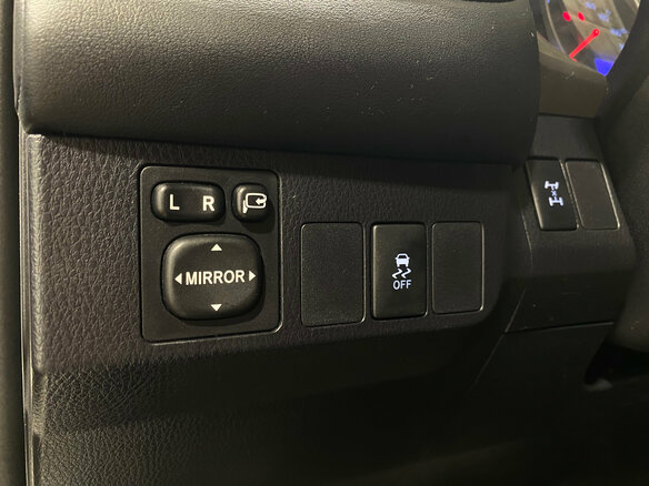 2015 Toyota RAV4 IV (XA40), белый - вид 15