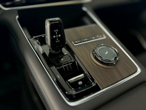 2026 Geely Monjaro I Рестайлинг, серебристый - вид 14