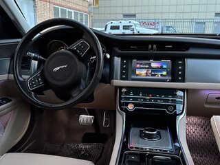 2016 Jaguar XF II, серебристый, 1900000 рублей, вид 3