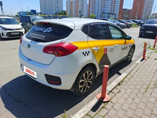 2016 Kia Ceed II Рестайлинг, серебристый, 750000 рублей, вид 2
