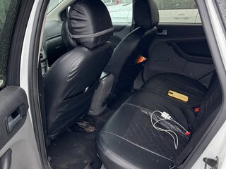 2010 Ford Focus II Рестайлинг, белый, 450000 рублей, вид 5