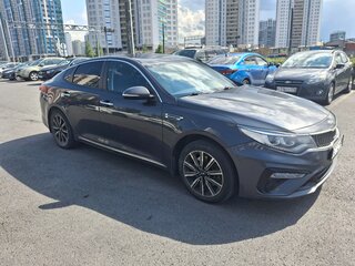 2019 Kia Optima IV Рестайлинг, серый, 1650000 рублей, вид 2