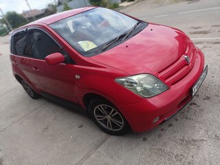 2004 Toyota Ist I, красный, 525000 рублей, вид 1