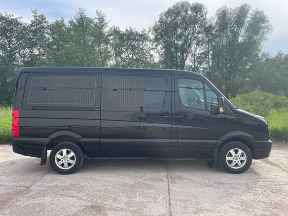 2011 Volkswagen Crafter, чёрный, 2690000 рублей - вид 1