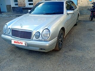 1997 Mercedes-Benz E-Класс 320 II (W210, S210), серый, 650000 рублей, вид 1