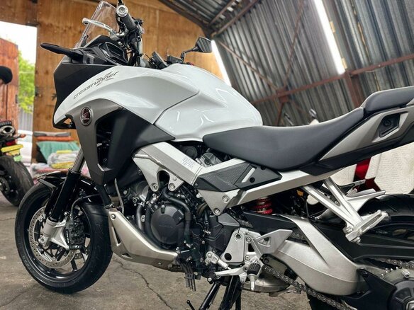 2015 Honda VFR 800X (Crossrunner), белый, 890000 рублей - вид 17