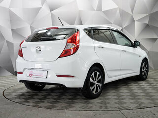 2016 Hyundai Solaris I Рестайлинг, белый, 696000 рублей, вид 5