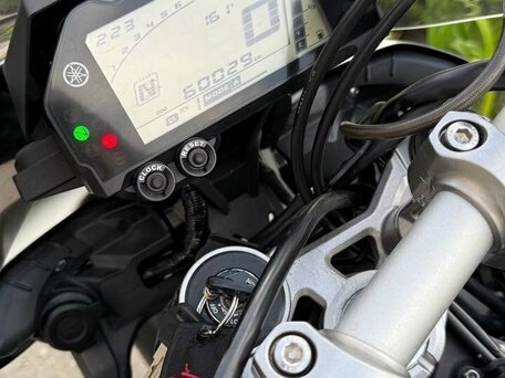 2016 Yamaha MT-10, чёрный, 870000 рублей, вид 4