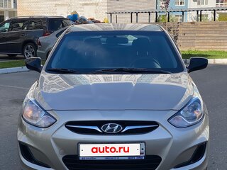 2012 Hyundai Solaris I, бежевый, 820000 рублей, вид 2