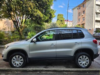 2014 Volkswagen Tiguan I Рестайлинг, серебристый, 1400000 рублей, вид 5