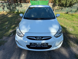 2012 Hyundai Solaris I, белый, 659900 рублей, вид 2