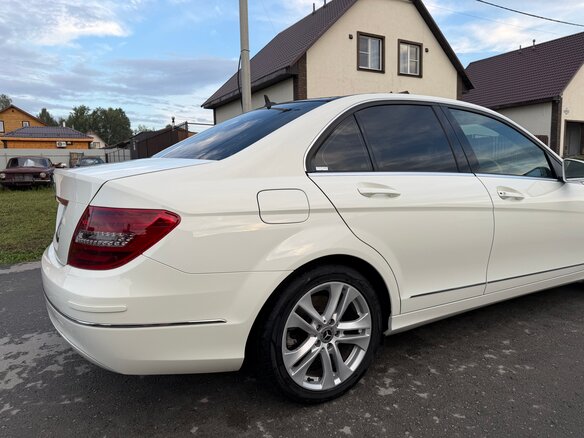 2011 Mercedes-Benz C-Класс 200 III (W204) Рестайлинг, белый, 1400000 рублей - вид 8
