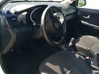 2013 Kia Rio III, белый, 480000 рублей, вид 3