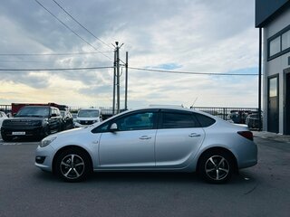 2013 Opel Astra J Рестайлинг, серебристый, 969000 рублей, вид 3