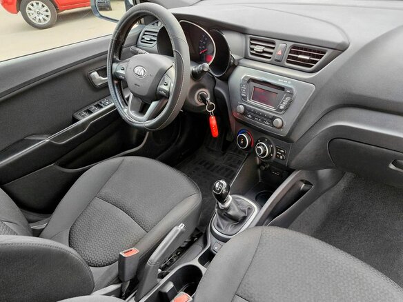 2014 Kia Rio 5-speed III, белый - вид 5