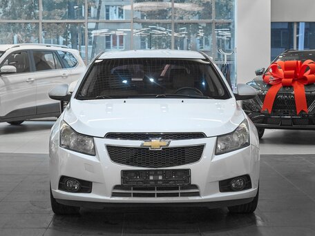 2012 Chevrolet Cruze I, белый, 699000 рублей, вид 2