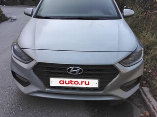 2019 Hyundai Solaris II, серебристый, 899000 рублей, вид 1